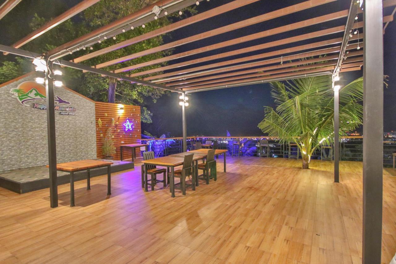 Happy Mountain Airport Resort Nai Yang Exterior photo